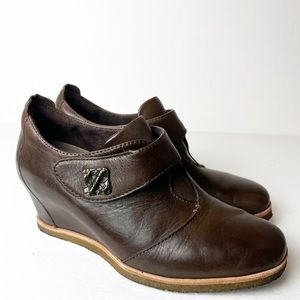 SZ 8 Earth Brown Leather Wedge Bootie Heels